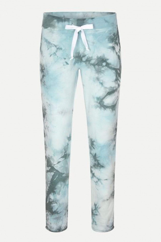 Juvia Slim Fit Sweatpants in Batikoptik in Türkis