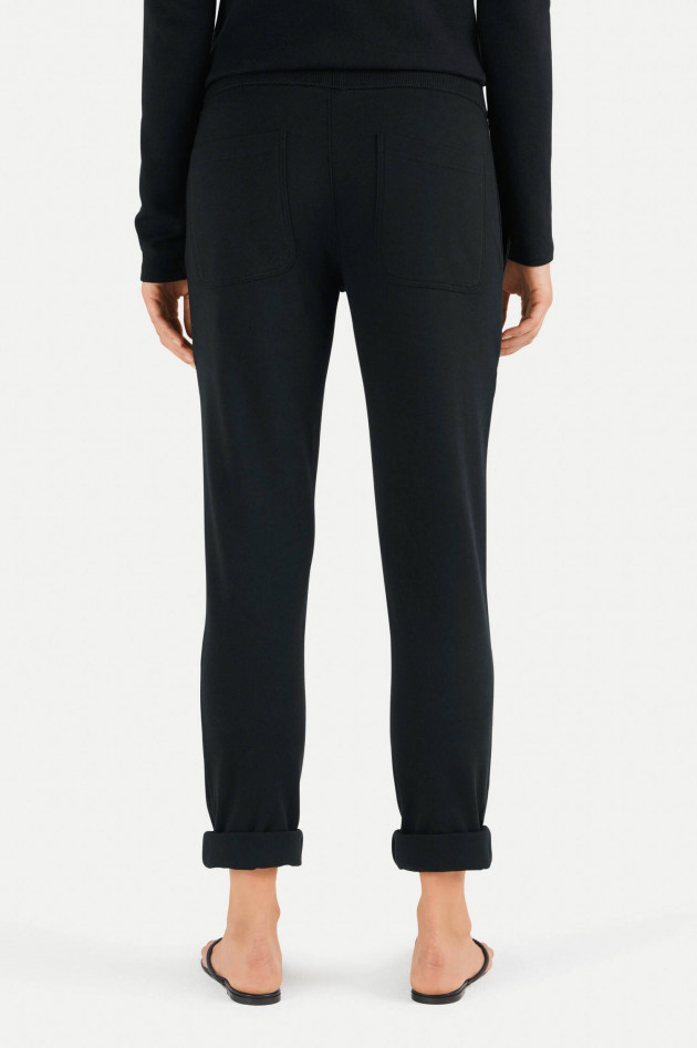 Juvia Relaxed Fit Sweatpants in Schwarz