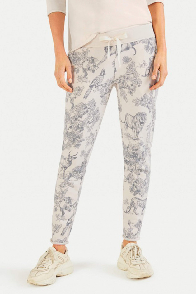 Juvia Sweatpants mit Safari-Print in Natur/Grau