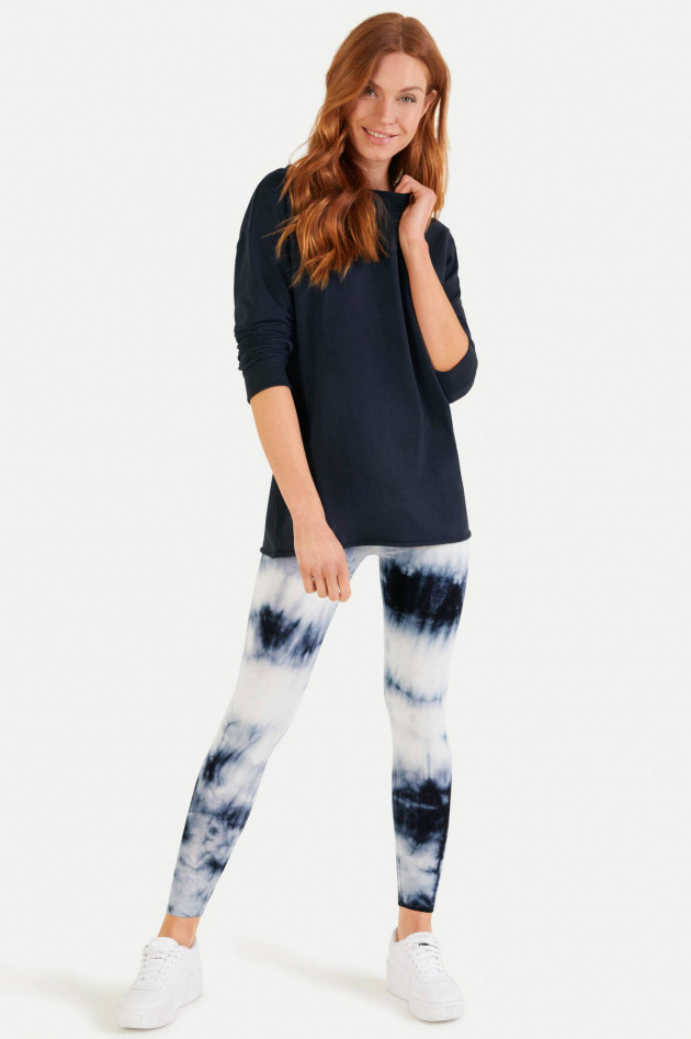 Juvia Leggings im Batik-Design in Navy