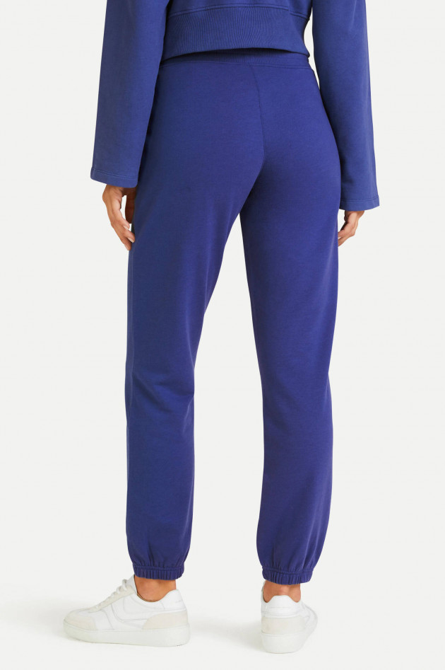 Juvia Casual Fit Sweatpants in Blauviolett