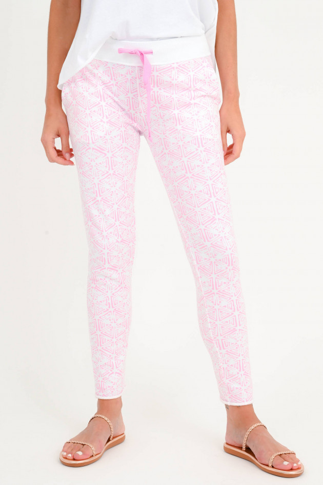 Juvia Sweatpants mit Allover Print in Weiß/Rosa