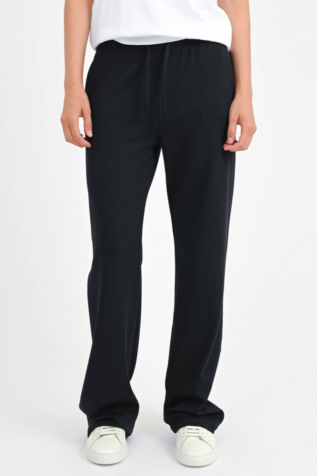 Juvia Jogginghose mit weitem Bein in Schwarz