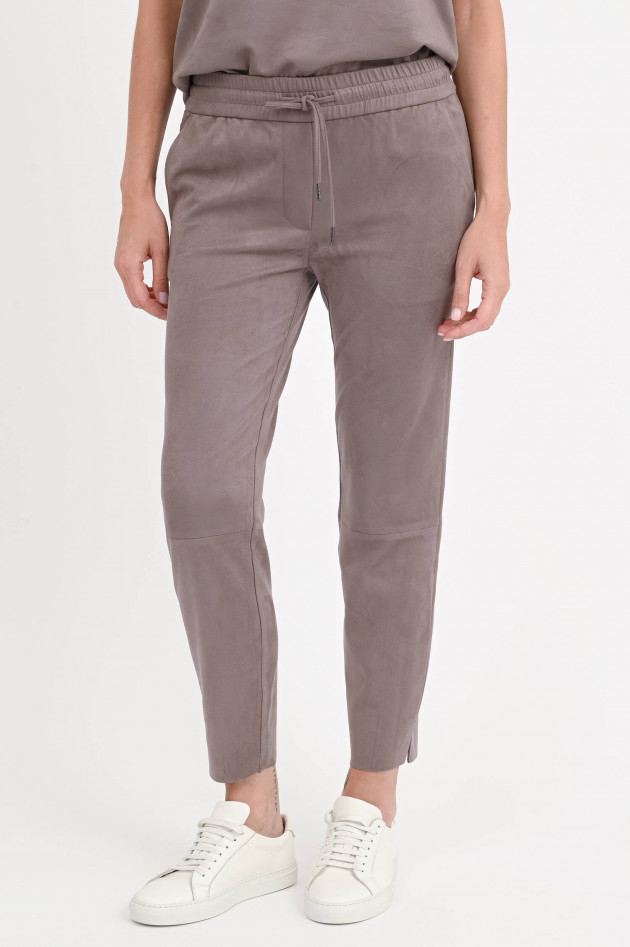 Juvia Hose aus Veloursleder Imitat in Taupe