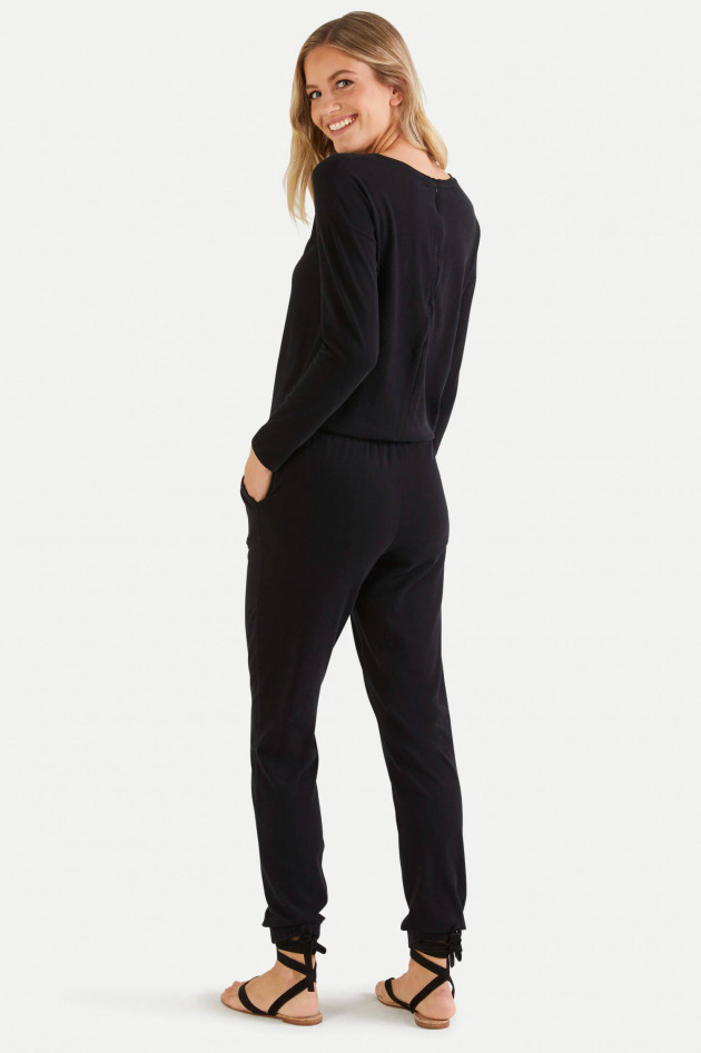 Juvia Cosy Jumpsuit in Schwarz