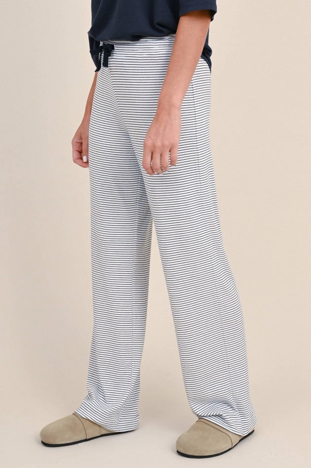 Juvia Modal-Jersey Hose in Weiß/Navy gestreift