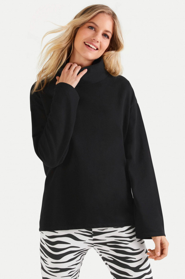 Juvia Sweater mit Rollkragen in Schwarz