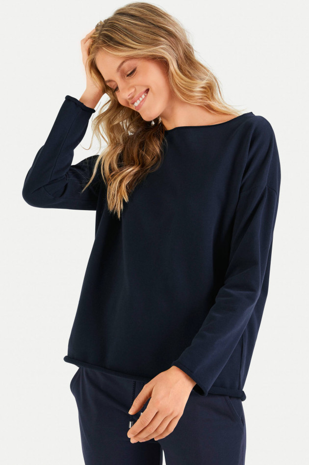 Juvia Relaxed Fit Sweater in Navy