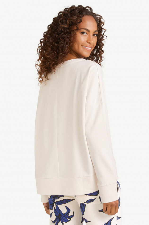 Juvia Relaxed Fit Sweatshirt in Creme