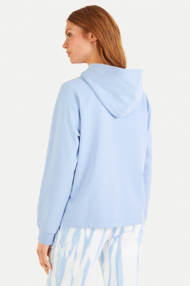 Juvia Sweater mit Kapuze in Hellblau