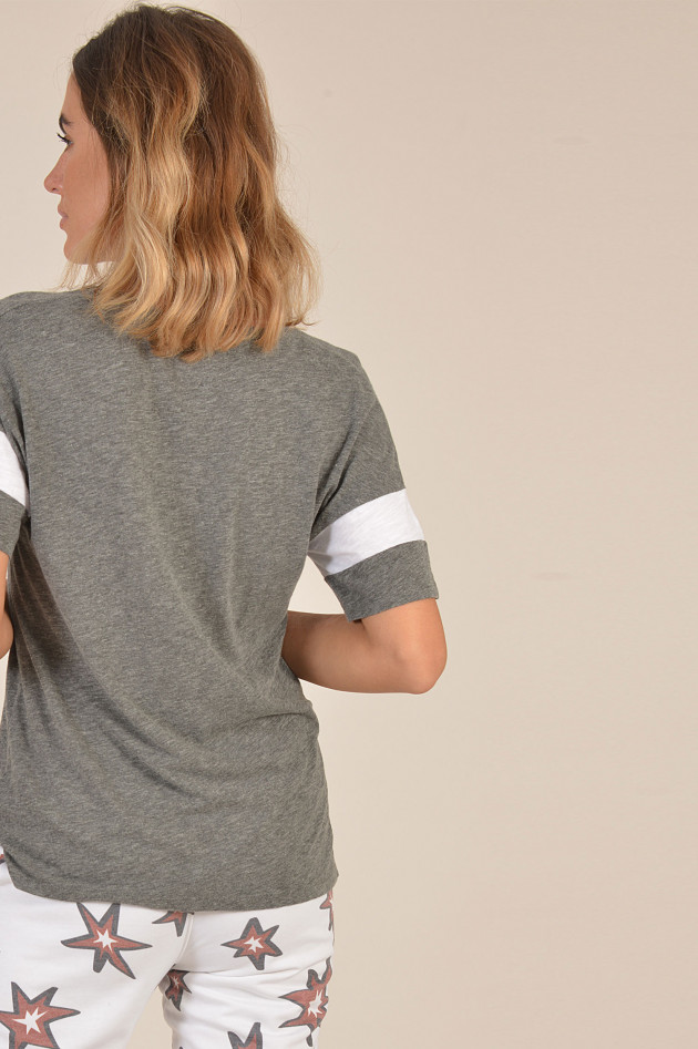 Juvia  T-Shirt mit Streifen in Grau/Weiß