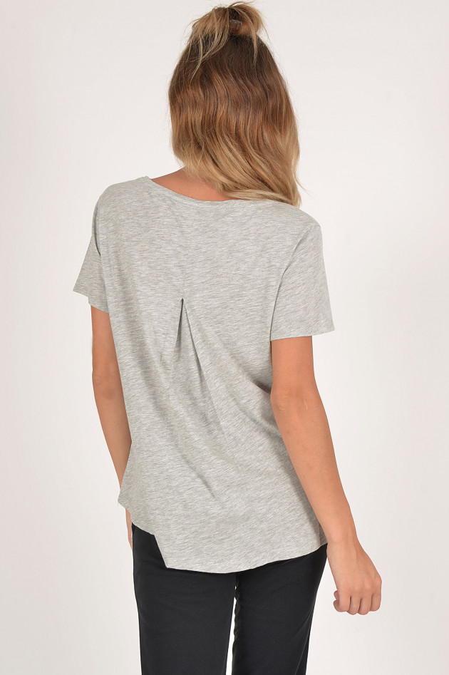 Juvia T-Shirt mit Kellerfalte in Grau