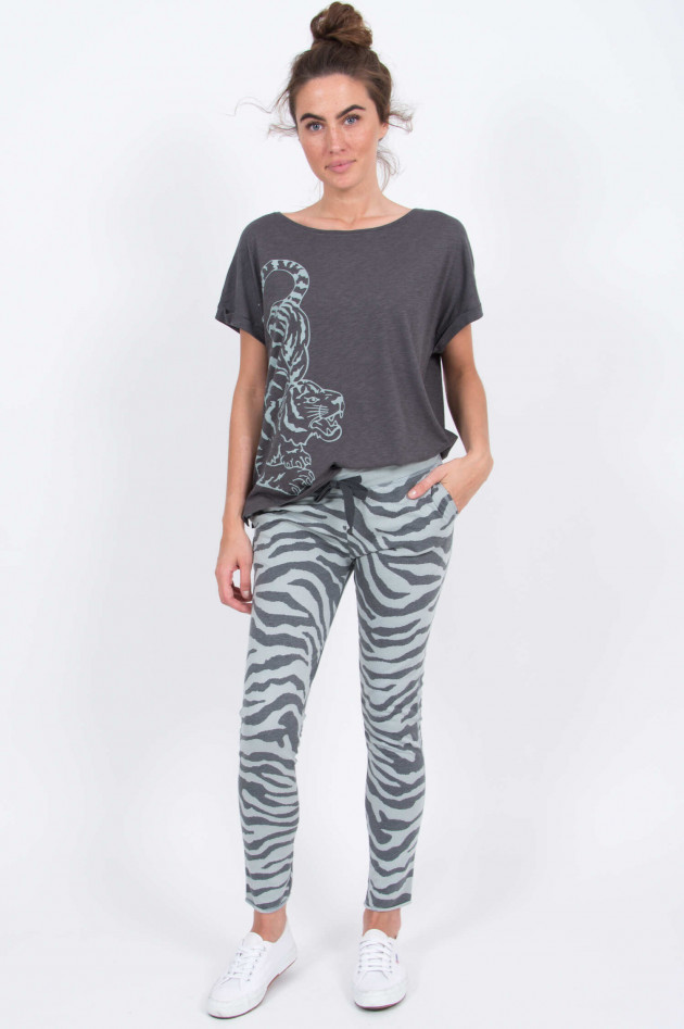 Juvia T-Shirt mit Tigerprint in Anthrazit