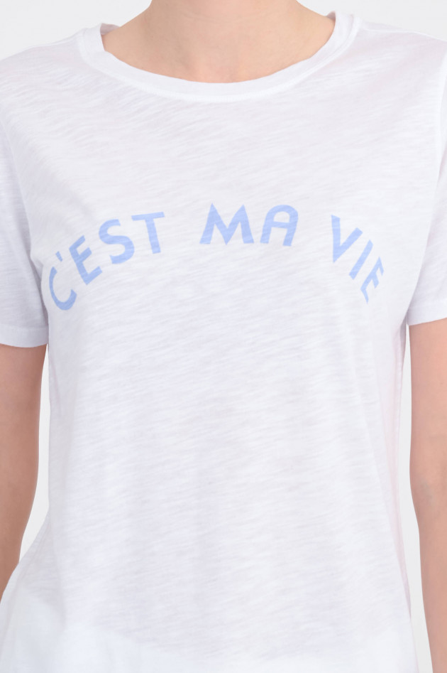 Juvia T-Shirt mit C'EST MA VIE-Print in Weiß