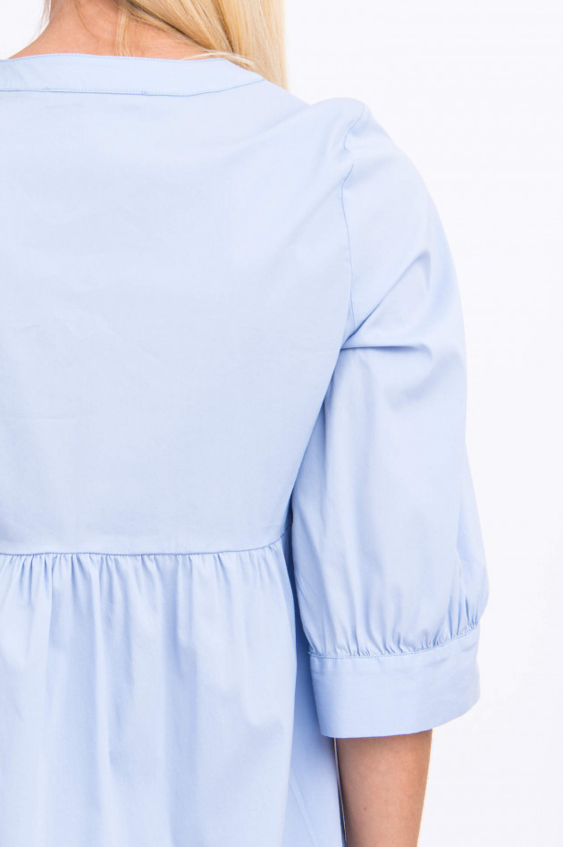 La Camicia Bluse mit Schößchen in Himmelblau