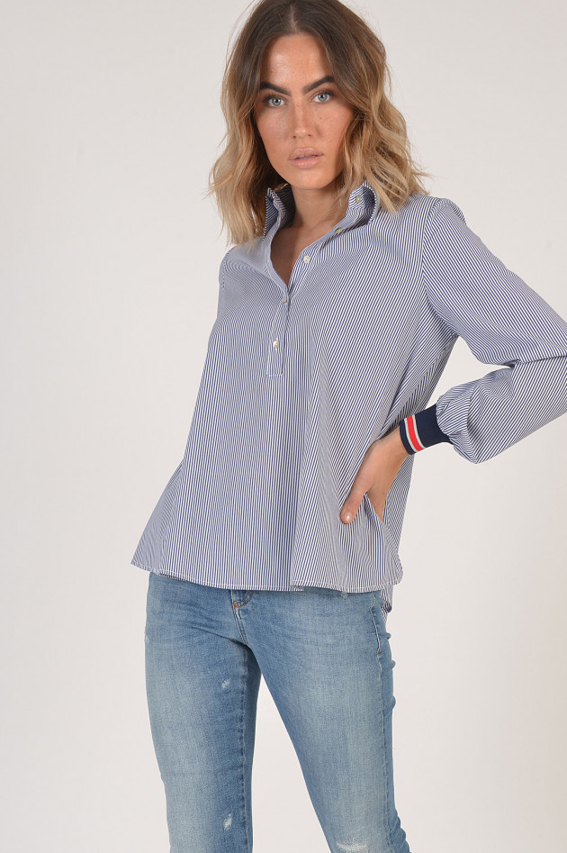 La Camicia Bluse mit Bund am Arm in Blau/Weiß gestreift