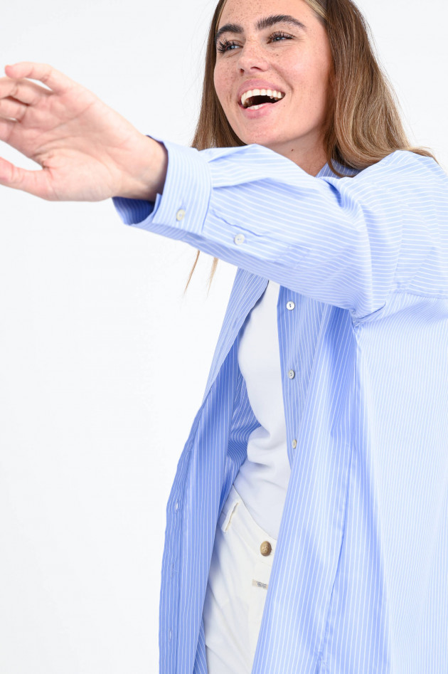 La Camicia Lange gestreifte Bluse in Hellblau/Weiß