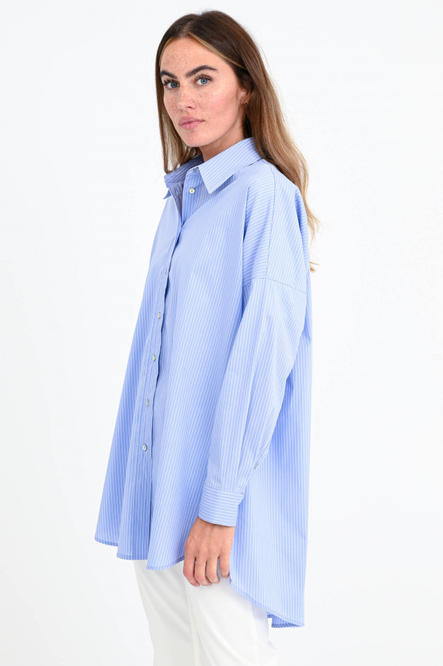 La Camicia Lange gestreifte Bluse in Hellblau/Weiß