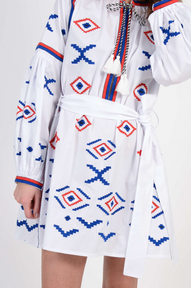 La Petite Broderie Kleid mit Bunten Stickereien in Weiß