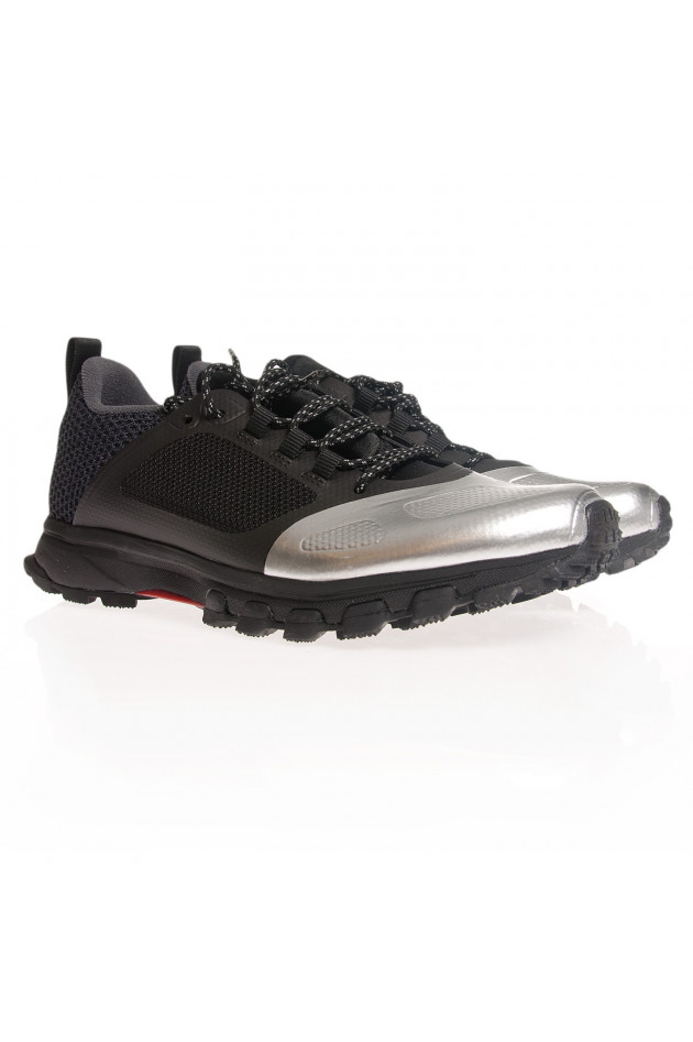 Stella McCartney Laufschuh ADIZERO XT in Silber/Schwarz