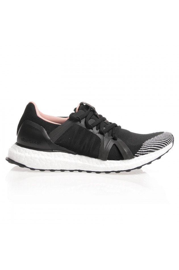 Stella McCartney Laufschuh ULTRA BOOST in Schwarz/Wieß