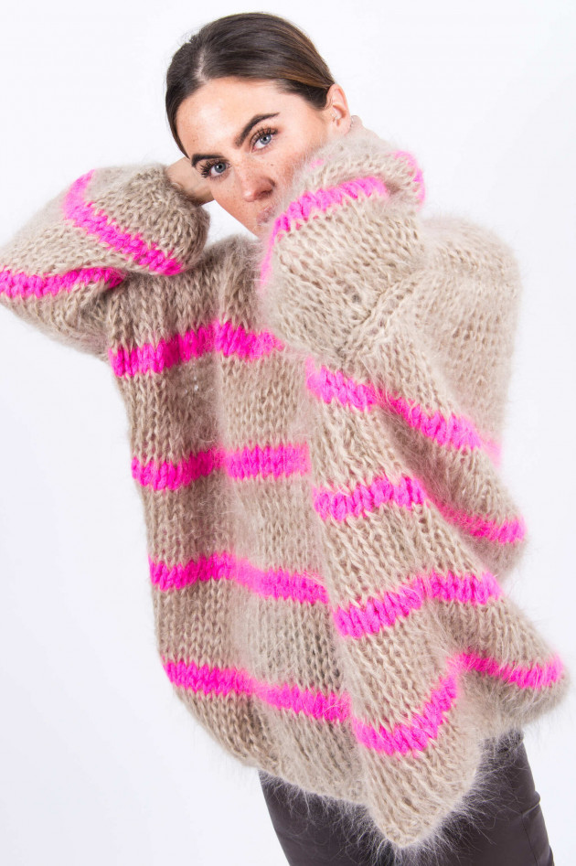 Les Tricots  Mohair Pullover in Sand/Neonpink