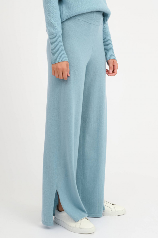 Lisa Yang Cashmere Hose MARLO in Powder Blue