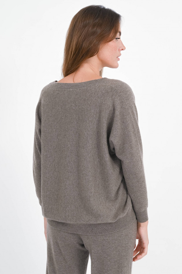 Lisa Yang Cashmere-Pullover KENNY mit V-Neck in Truffle