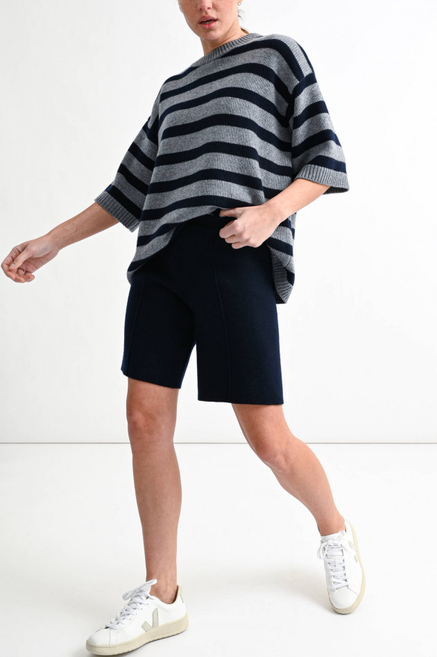 Lisa Yang Cashmere Short MARIS in Navy