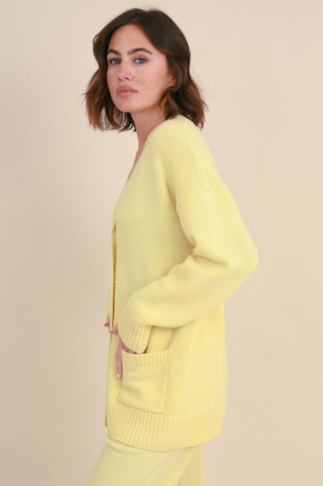 Lisa Yang Cashmere Cardigan MORGAN in Pastellgelb