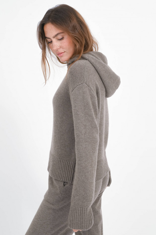 Lisa Yang Cashmere-Kapuzenpullover KAROLIN in Truffle