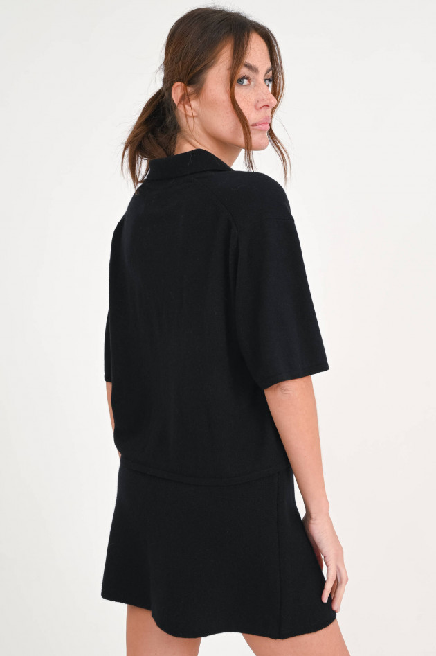 Lisa Yang Kurzarm-Poloshirt NEELA in Schwarz