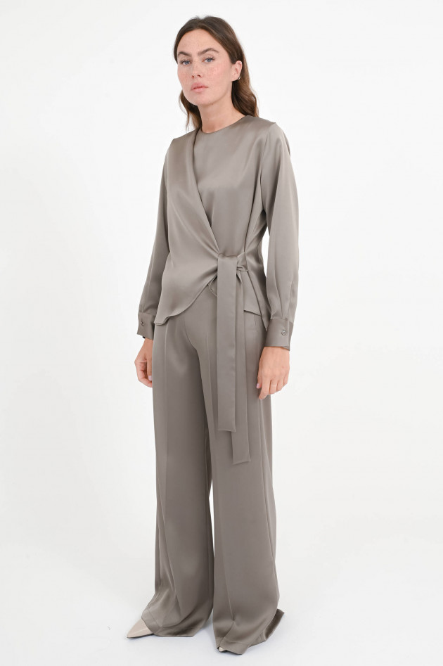 Love Birds Bluse mit Schleifen-Detail in Taupe
