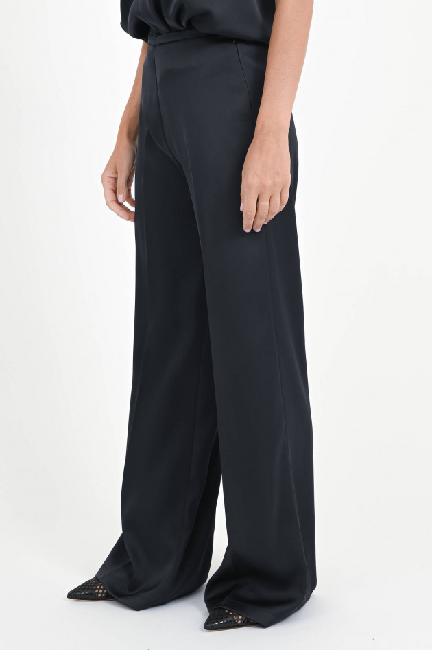 Love Birds Hose in Satin-Optik in Notte