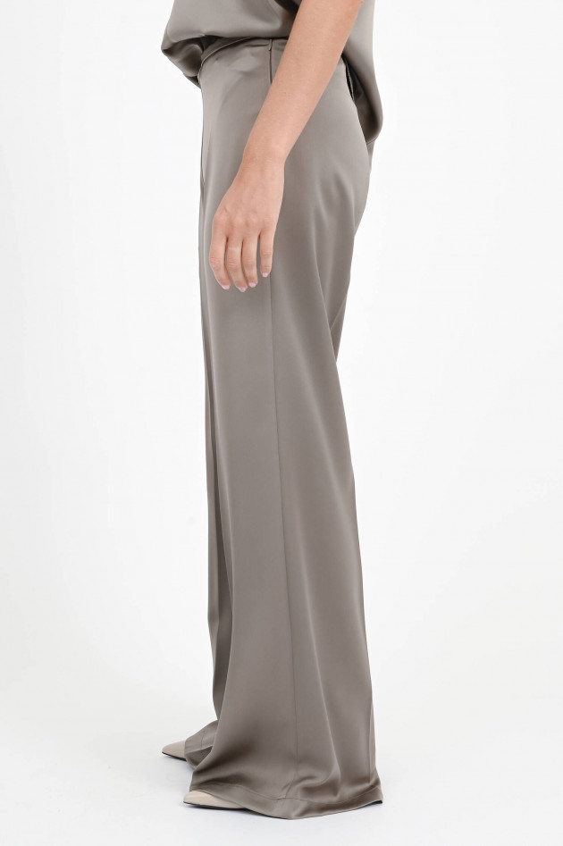 Love Birds Hose in Satin-Optik in Taupe