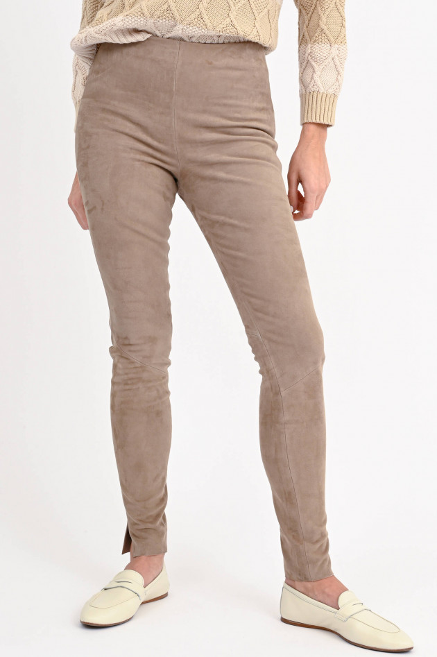 Love Birds Slim Fit Velourslederhose in Taupe