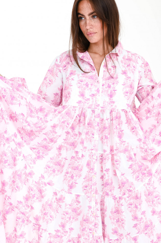 Love Joy Victory Oversized Volant-Blusenkleid in Weiß/Rosa