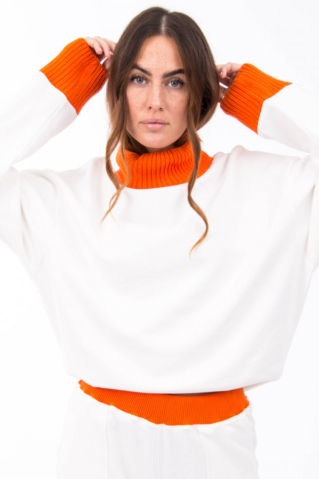 Love Joy Victory Oversized Sweater in Weiß/Orange