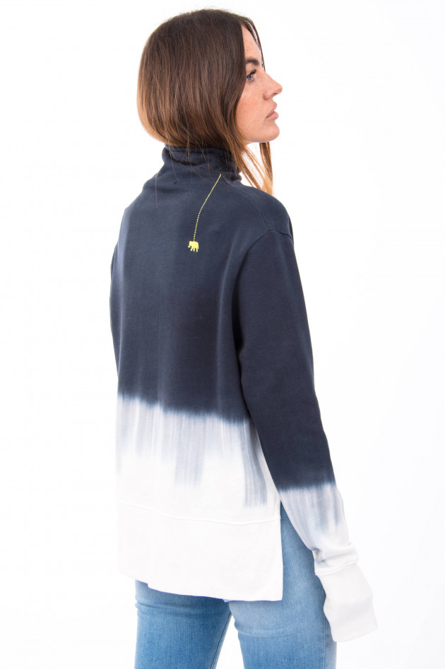 Love Joy Victory Sweater mit Farbverlauf in Blau/Weiß