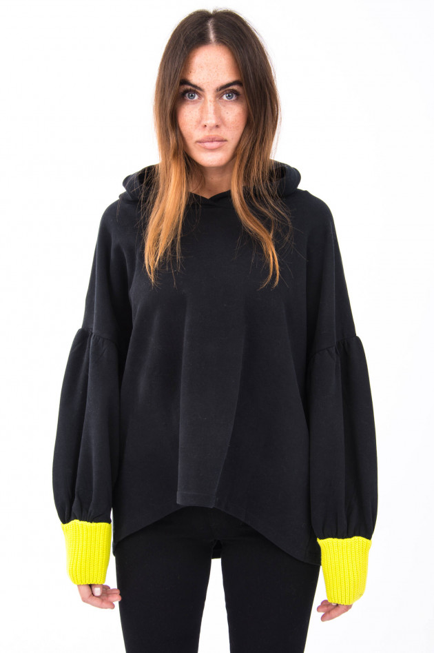 Love Joy Victory Hoodie mit Ballonärmel in Schwarz