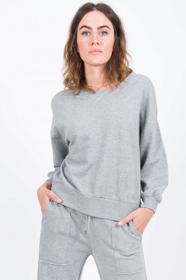 Love Joy Victory Oversized Sweater in Grau