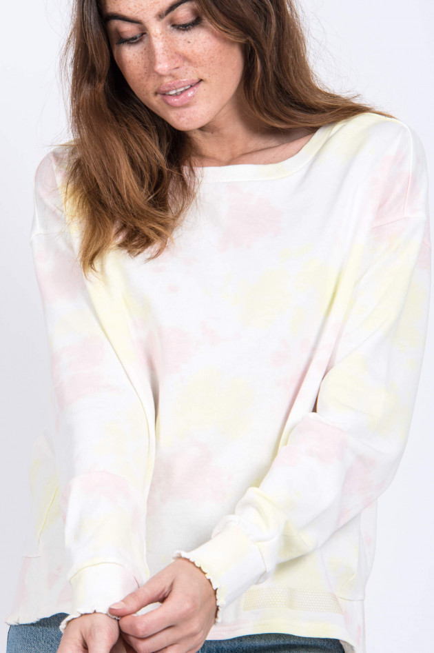 Love Joy Victory Sweater im Batik-Design in Rosé/Gelb