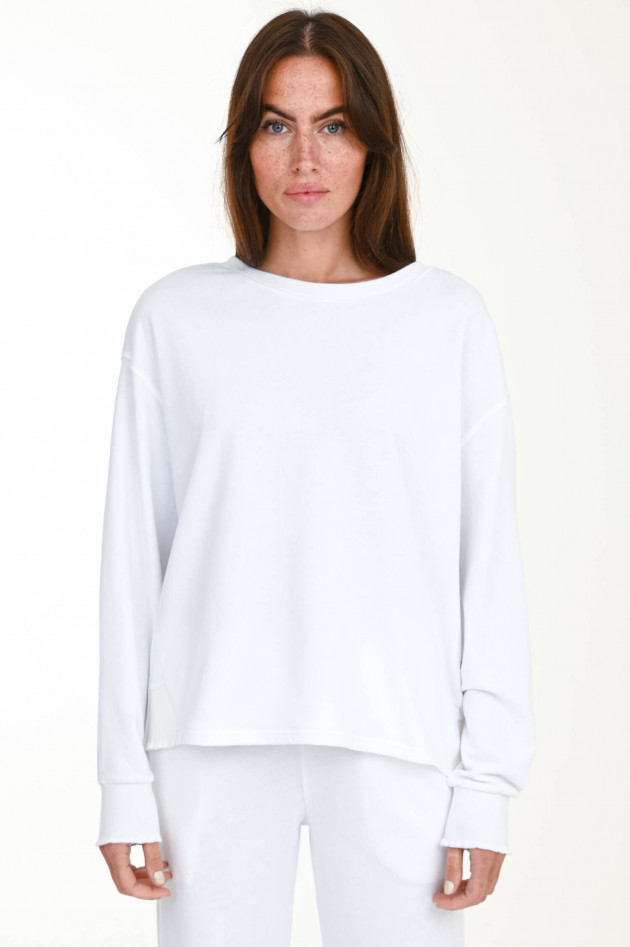 Love Joy Victory Sweater in lieblichem Design in Weiß