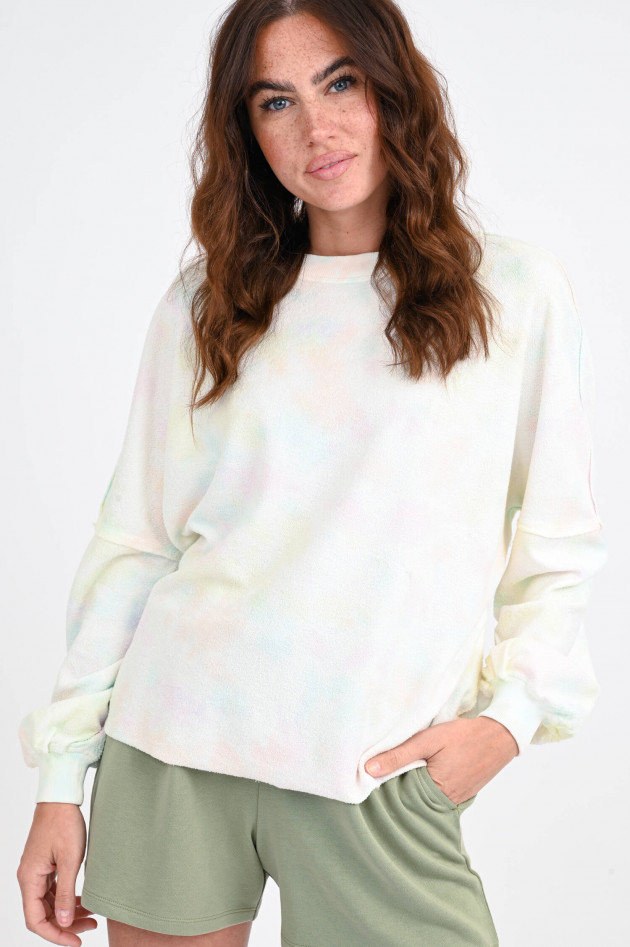 Love Joy Victory Sweatshirt mit Batik-Optik in Multi