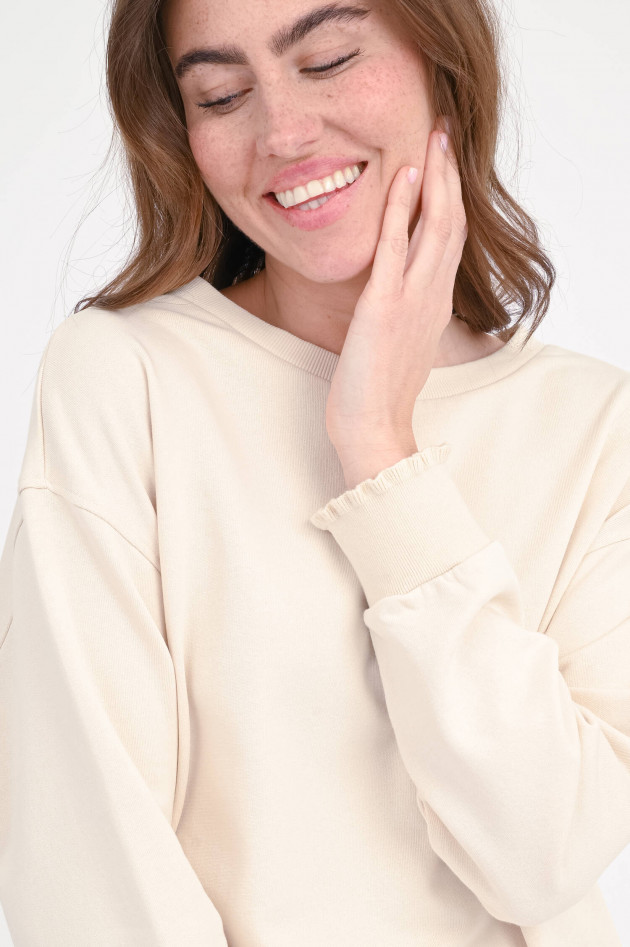 Love Joy Victory Sweatshirt mit Rüschen in Creme