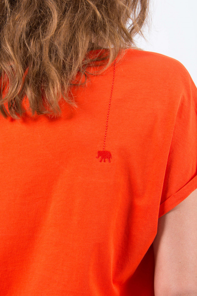 Love Joy Victory Basic T-Shirt in Orange