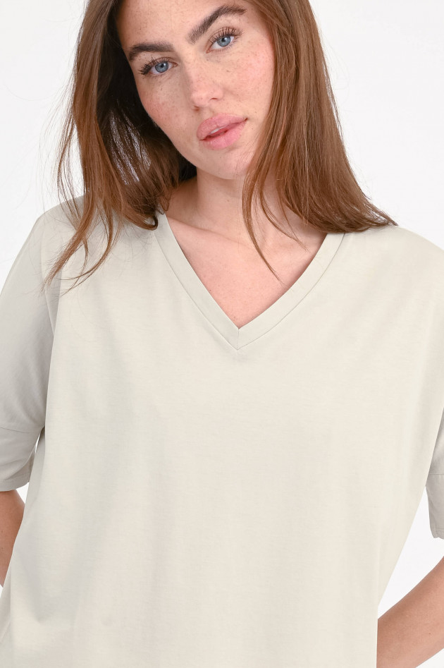 Love Joy Victory T-Shirt DHALIA mit V-Neck in Hellgrau