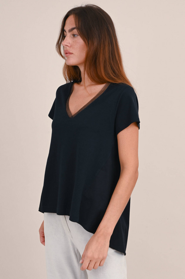 Love Joy Victory T-Shirt mit V-Neck in Schwarz