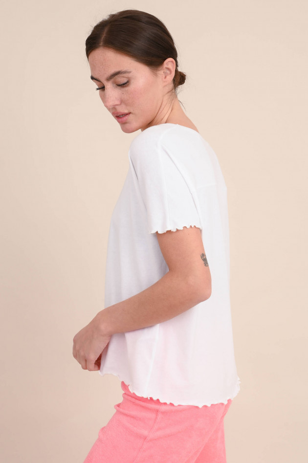 Love Joy Victory Shirt aus Baumwoll-Mix mit Rüschensaum in Weiß