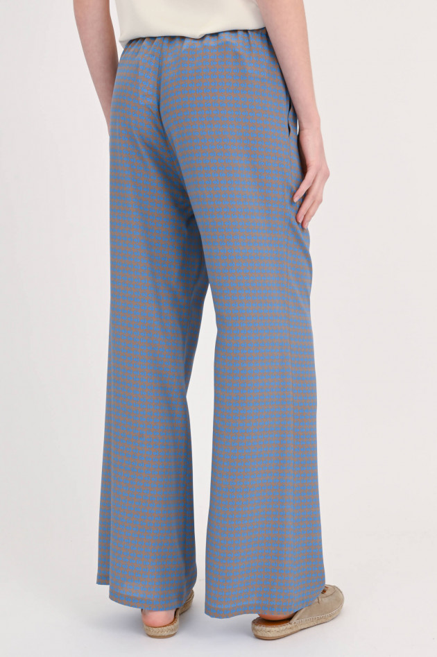 Lu Li Lina Seidenhose im Allover-Print in Taupe/Blau